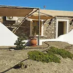 Archipelagos Boutique Schoinoussa