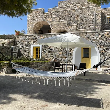 Archipelagos Boutique Schoinoussa