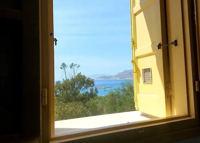 Archipelagos Boutique Schoinoussa