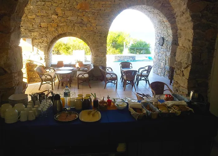 Archipelagos Boutique Schoinoussa